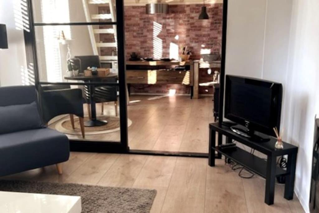 Gezellige Knusse Studio Met Bubbelbad Huizen Exterior photo