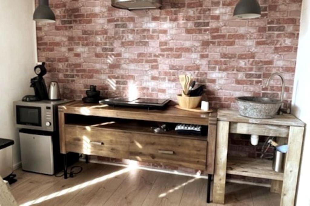 Gezellige Knusse Studio Met Bubbelbad Huizen Exterior photo